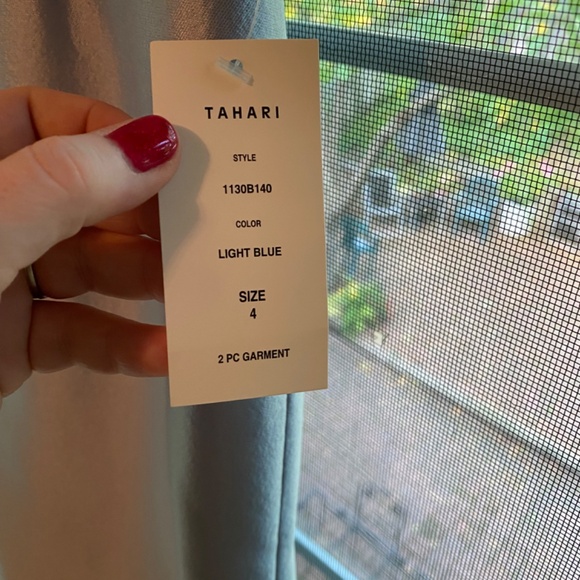 BNWT Tahari two piece suit size 4 - Picture 5 of 7